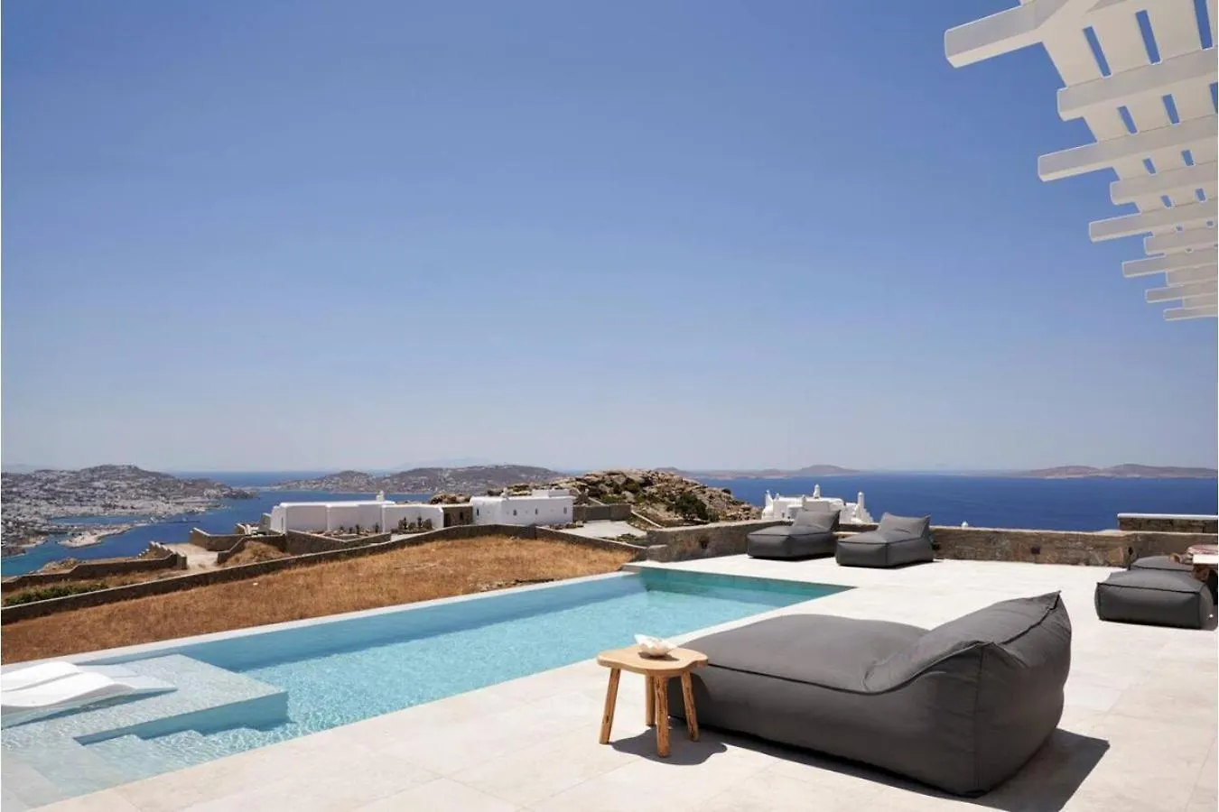 Villa Princess Ann Tourlos